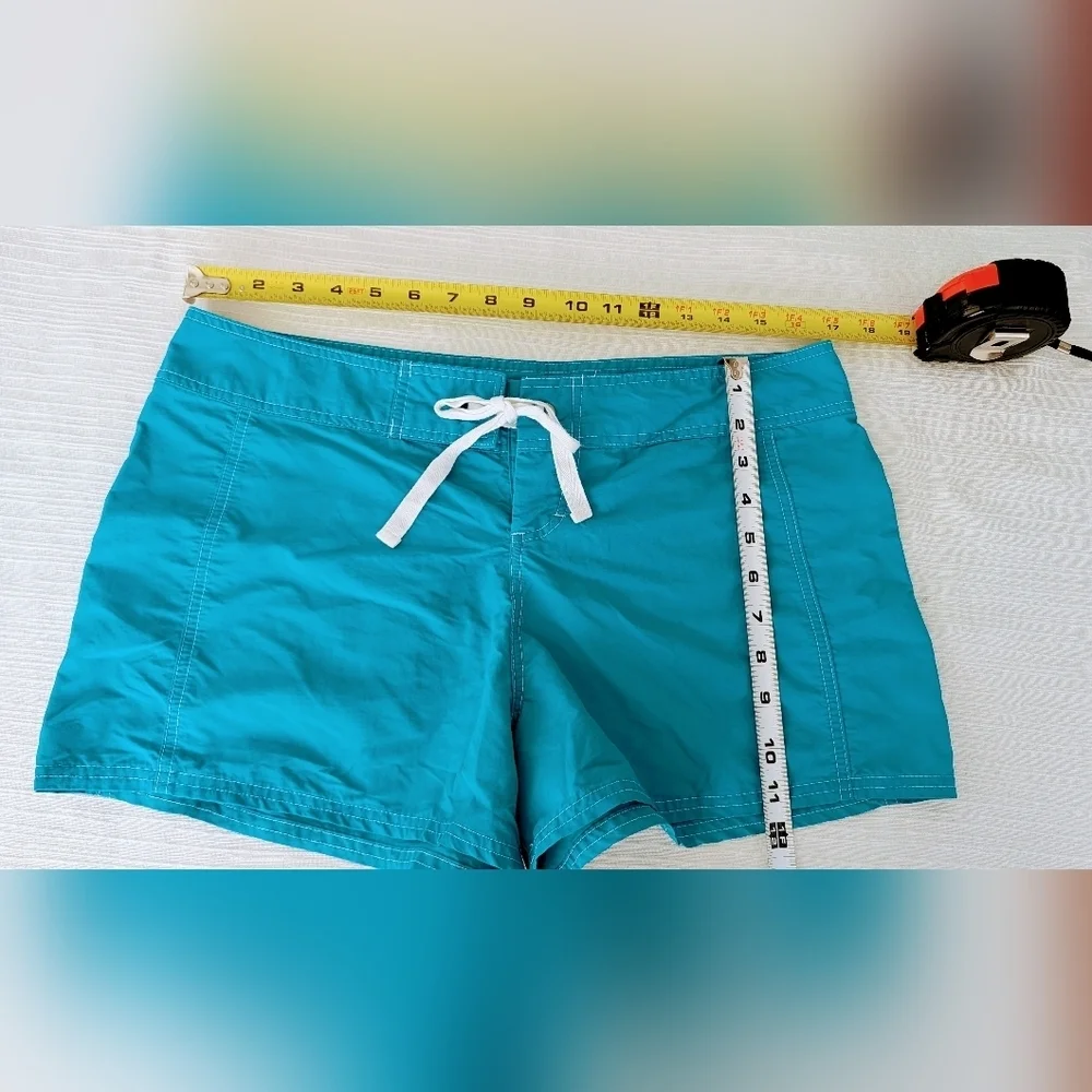 Tommy Bahama Women's Boardshort Swimwear Size M